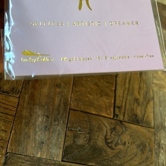 Pisces Zodiak Necklace Gold NEW - Picture 3 of 4